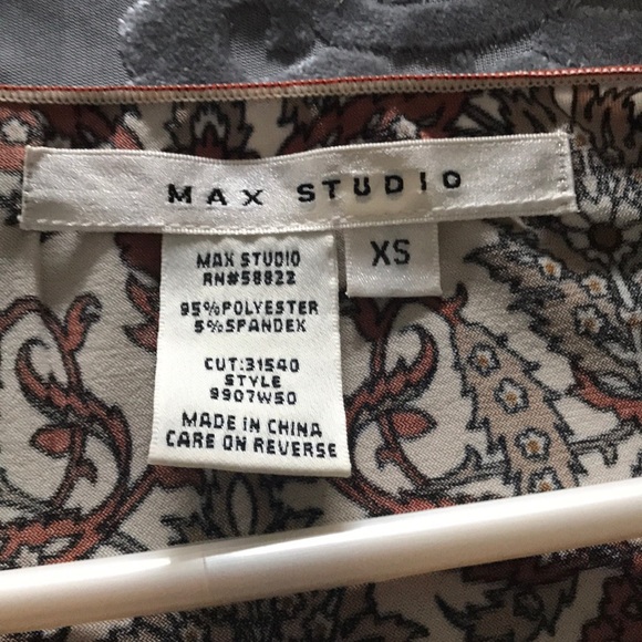 Max studio dress. XS size wore only once - Picture 2 of 4